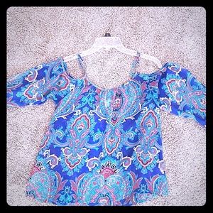 Peekaboo shoulder top